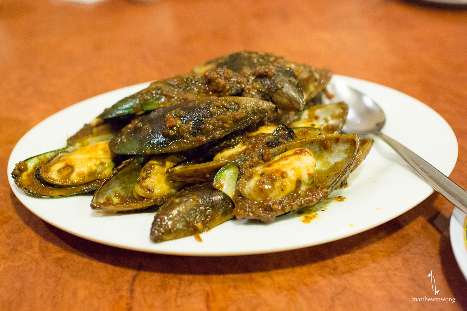 Spicy Mussels, mussels cooked in sambal sauce