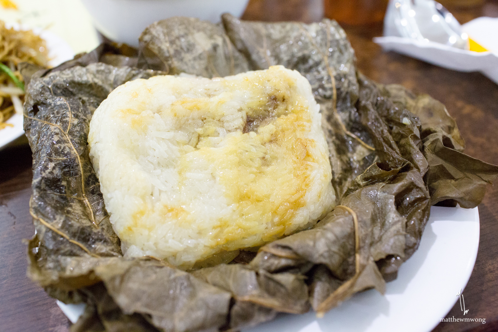 Lotus wrapped chicken and glutinous rice