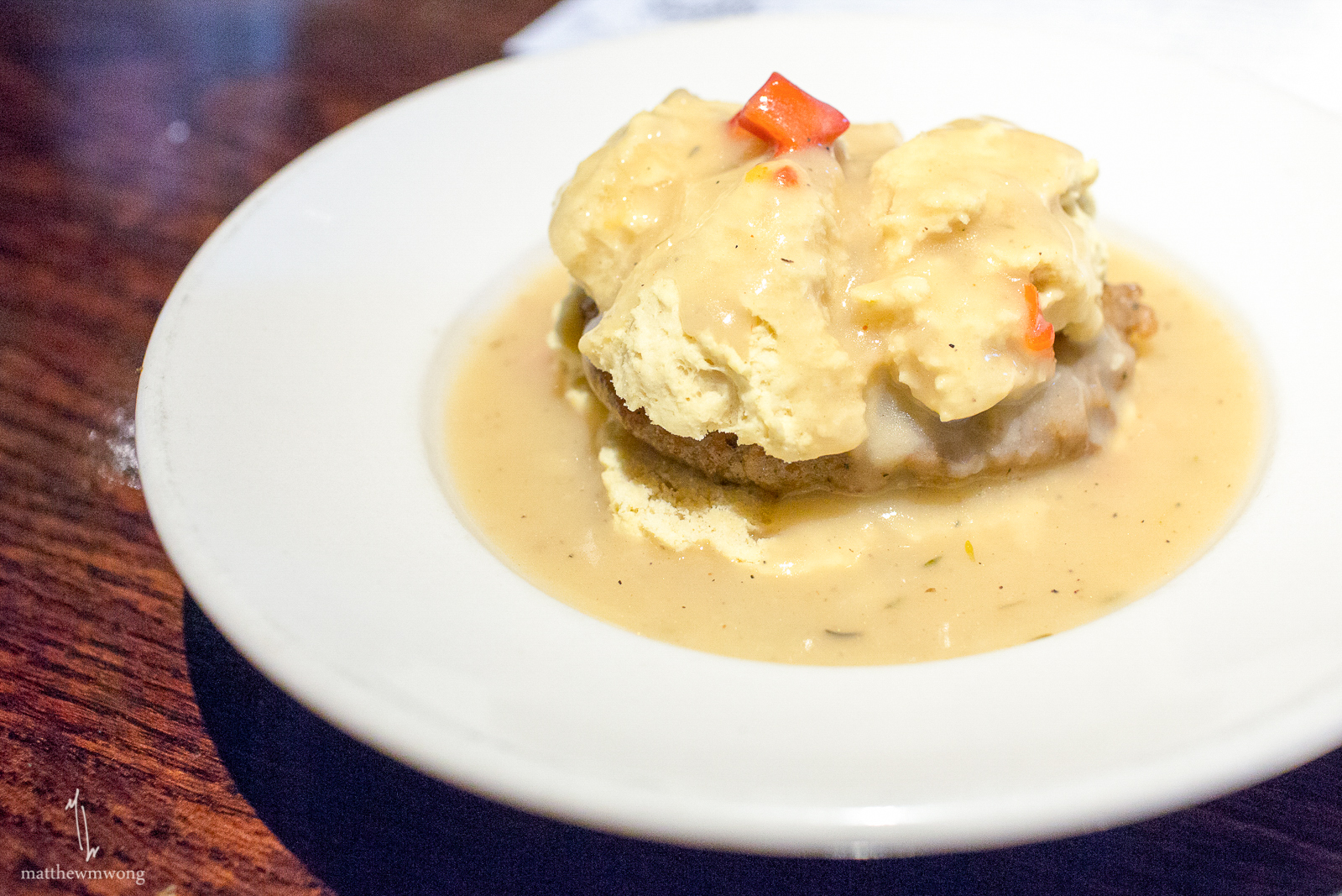 Biscuit - Soy sausage and home-style gravy